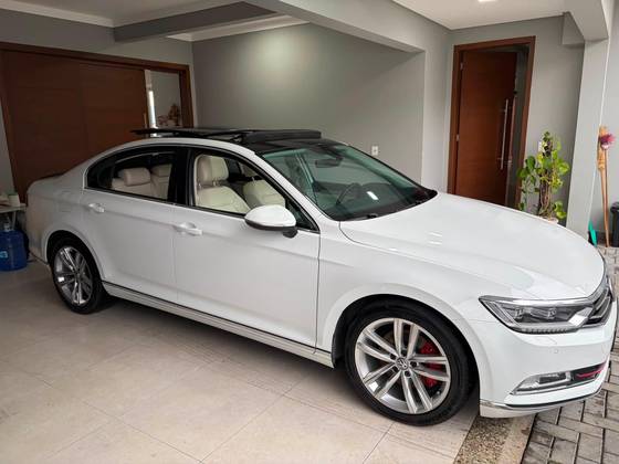 VOLKSWAGEN PASSAT 2.0 16V TSI BLUEMOTION GASOLINA HIGHLINE 4P DSG VOLKSWAGEN PASSAT 2.0 16V TSI BLUEMOTION GASOLINA HIGHLINE 4P DSG